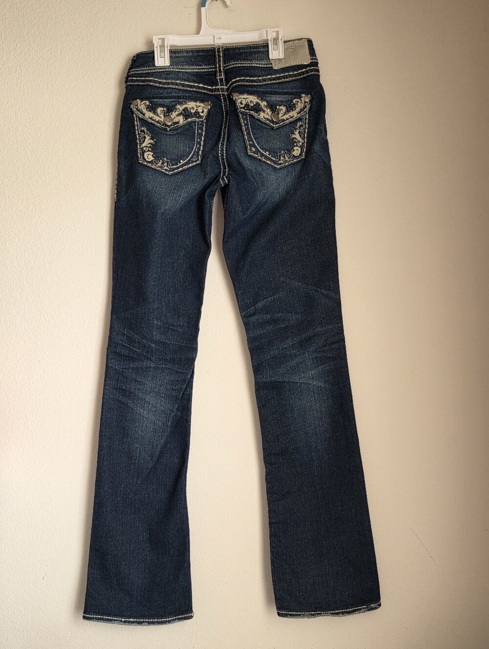 Silver Jeans Suki Flap 17" Bootcut Stretch Embellished Jeans Size 26 Studded